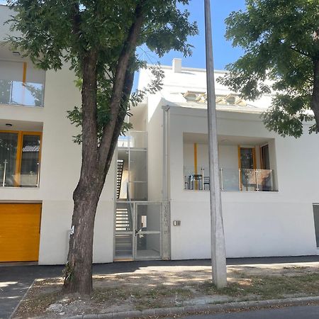 Апартаменты Christy'S House Дебрецен Экстерьер фото